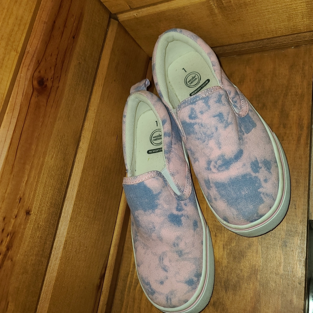 Girls Slip on shoes size 1
